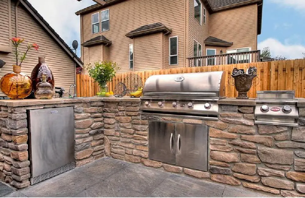 Outdoor Kitchen Ideas