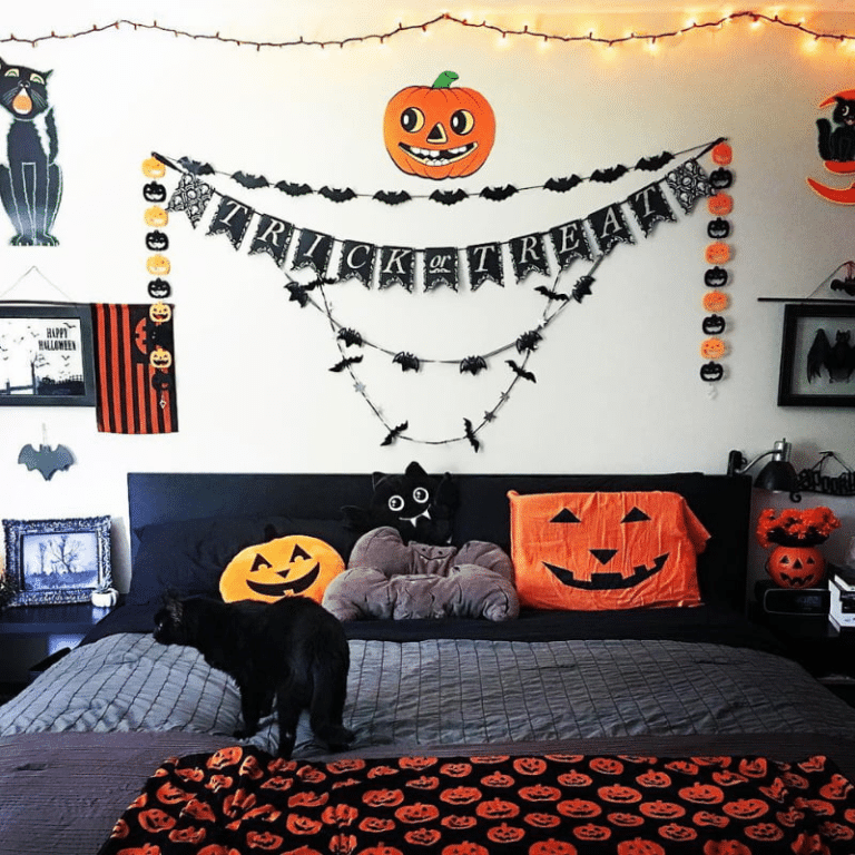 40+ Creepy & Brainy Halloween Bedroom Decor Ideas - Drop By My Home