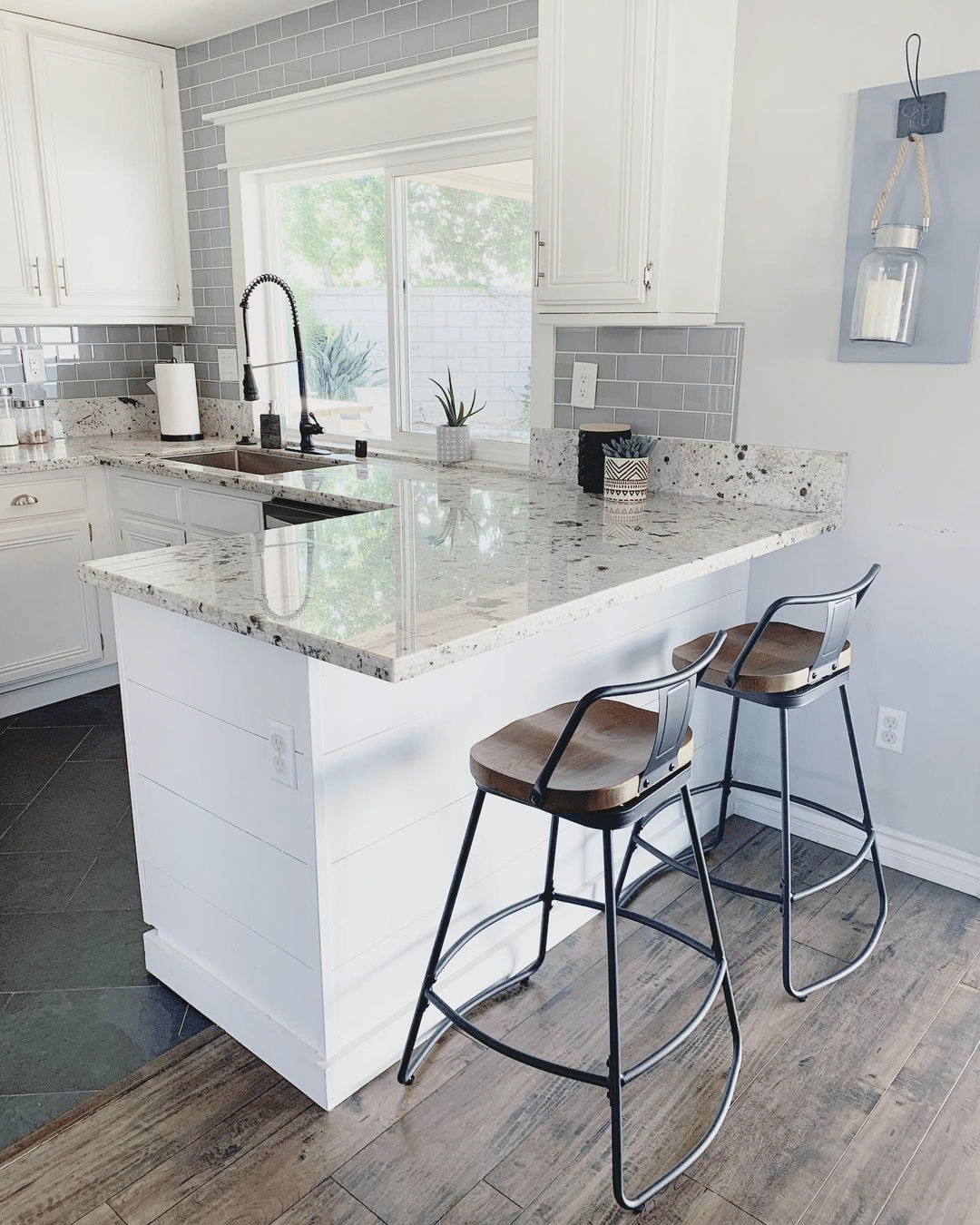 40 Dazzling Kitchen Peninsula Attached To Wall Ideas - Drop By My Home