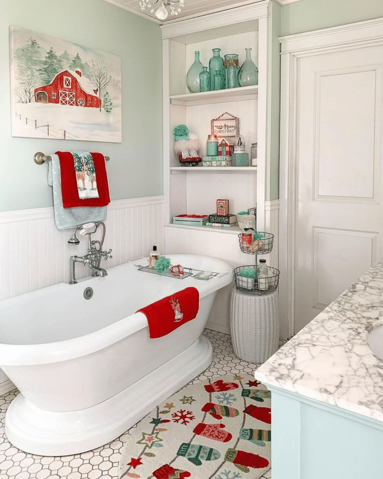 37 Wonderful Christmas Bathroom Decor Ideas You Need To Try - Drop By ...