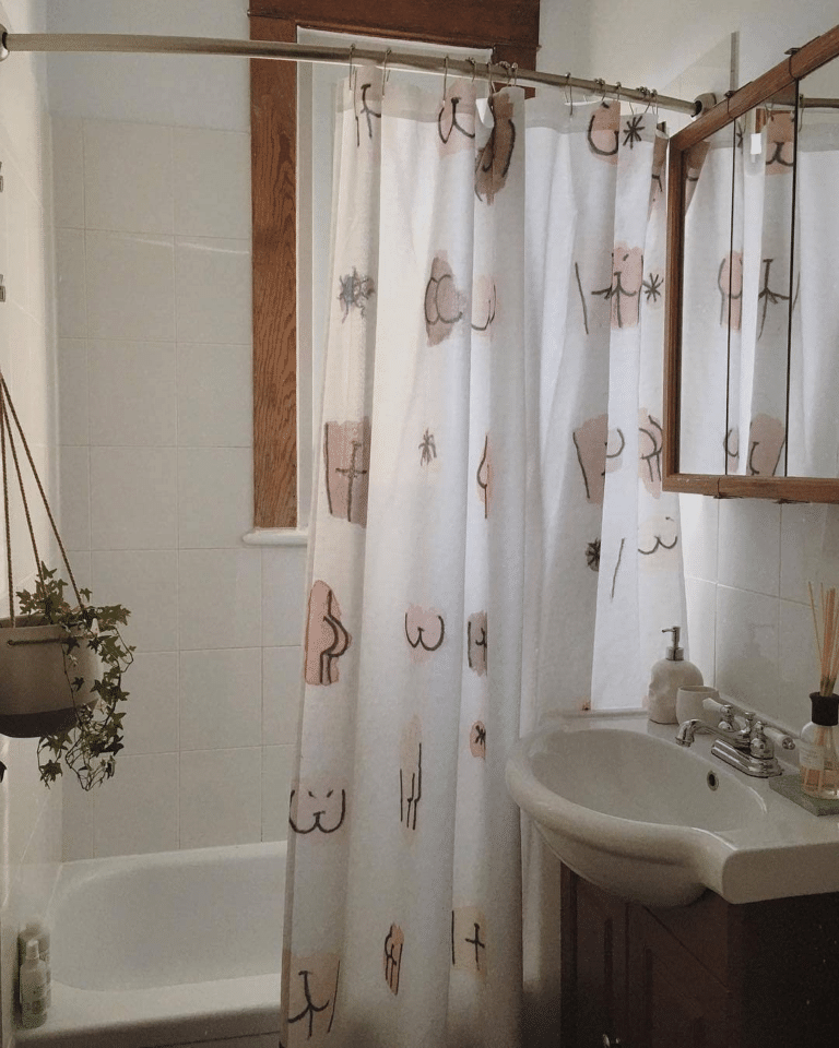 32 Fantastic Shower Curtain Ideas For Small Bathroom - Drop By My Home