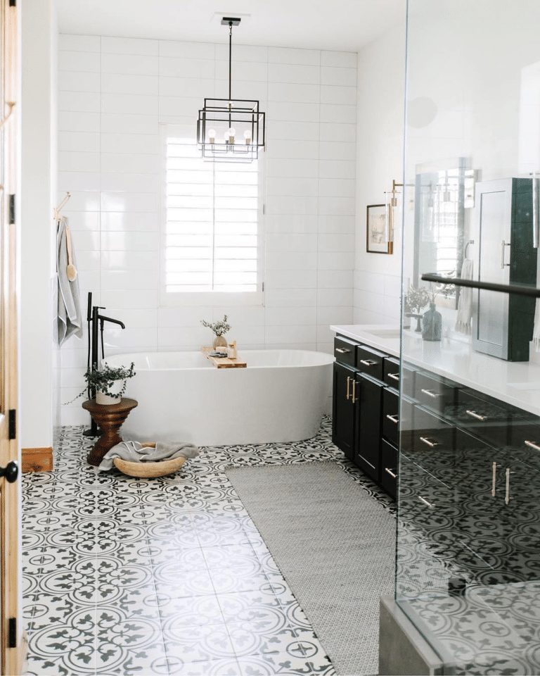 30 Fancy Black And White Tile Bathroom Ideas You Will Love - Drop By My ...