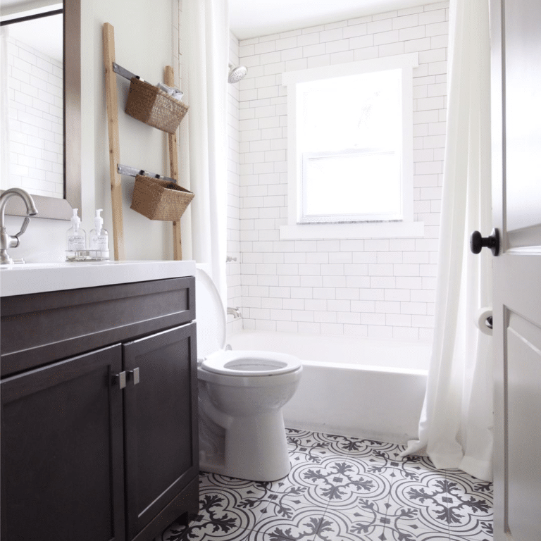 30 Fancy Black And White Tile Bathroom Ideas You Will Love - Drop By My ...