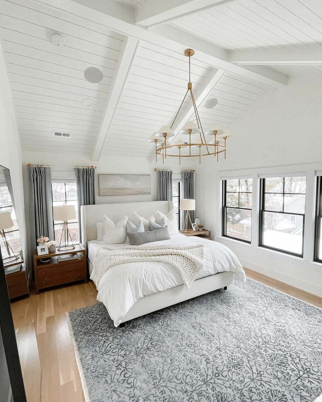 27 Vaulted Bedroom Ceiling Ideas You Should Try - Drop By My Home