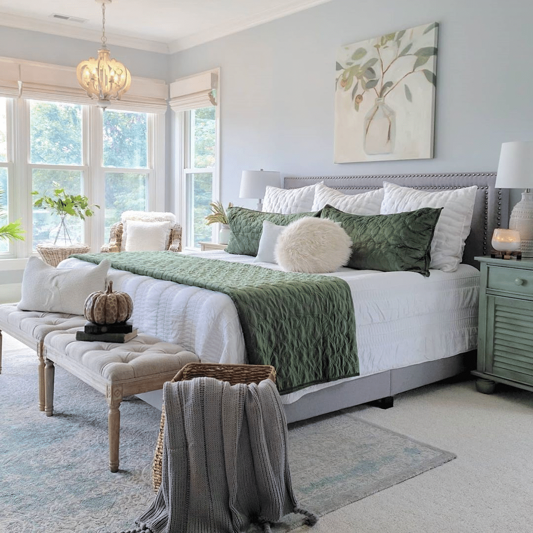 37 Stylish Bedroom Chandelier Ideas That Is Trending - Drop By My Home