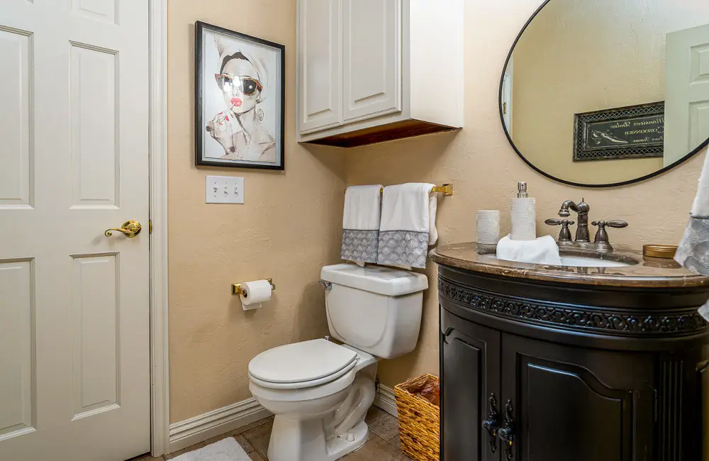 Small Powder Bathroom Ideas