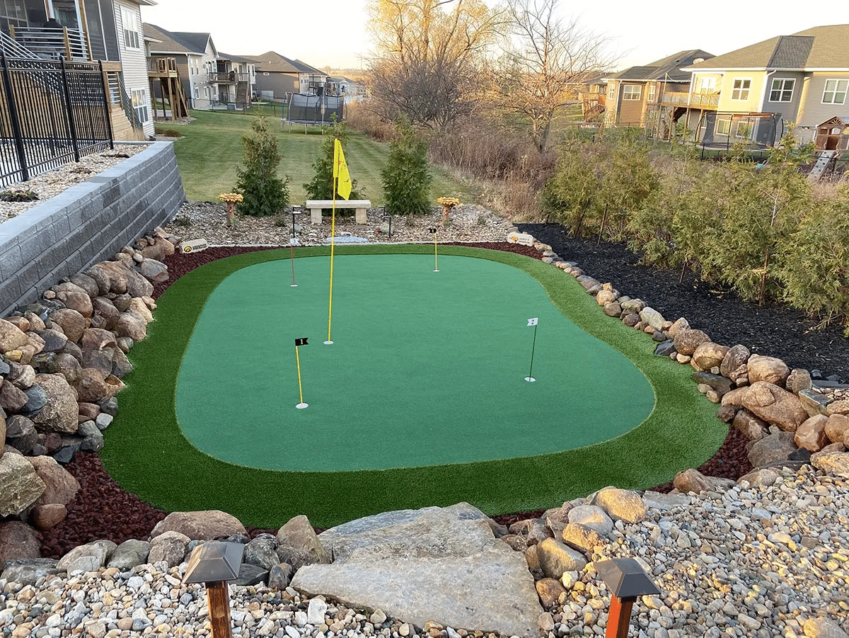 Golf Garden Ideas: Create Your Perfect Backyard Putting Space - Drop By ...